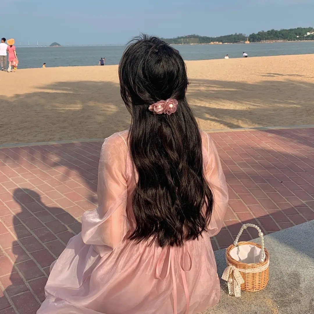 草莓娃娃夺梦记